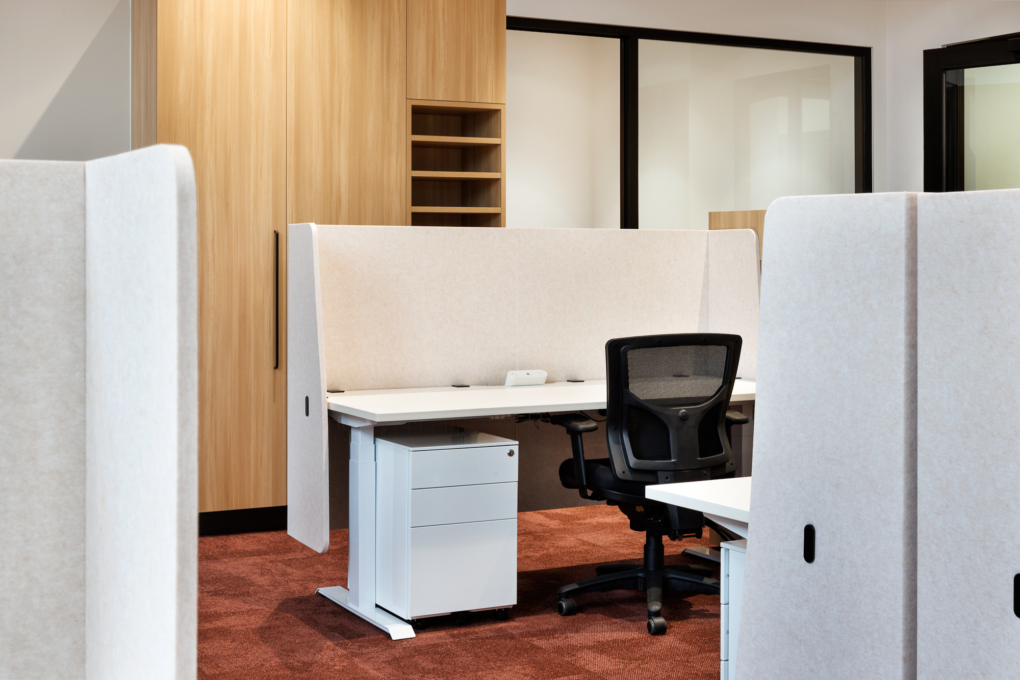 Ergonomic height adjustable tables for classrooms and offices. Perfect for flexible learning and working environments. Shop now!